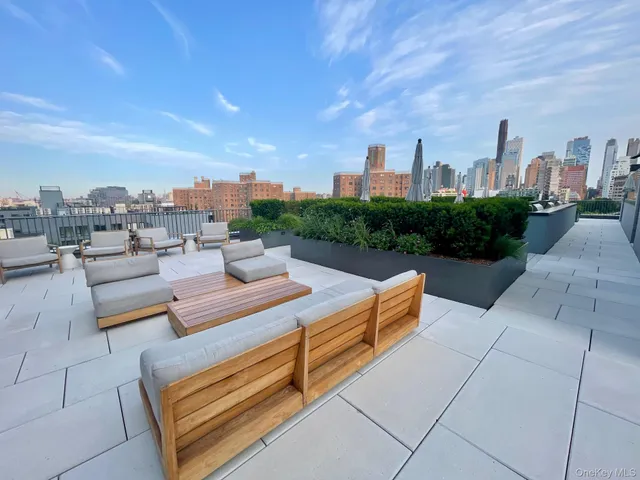 $5,350 | 180 Front Street, Unit 15J | DUMBO