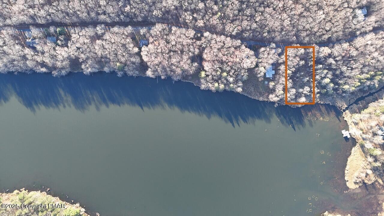 131 Sheridan Road Hawley, PA 18428 - Photo 4 of 10 dji_fly_20241113_142508_0632_17317234472