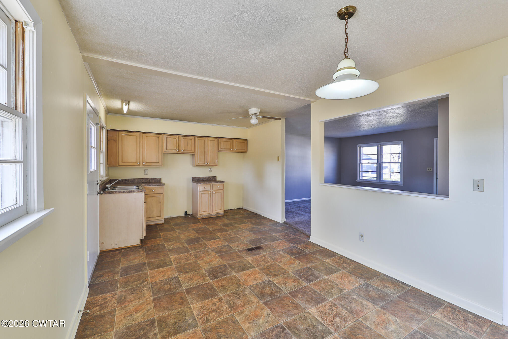 405 Jackson Street Martin, TN 38237 - Photo 4 of 21 092A9027