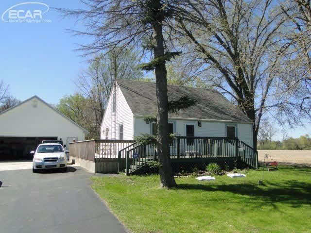 6130 East Coldwater Road Flint, MI 48506 - Photo 1 of 24 21292381.JPG
