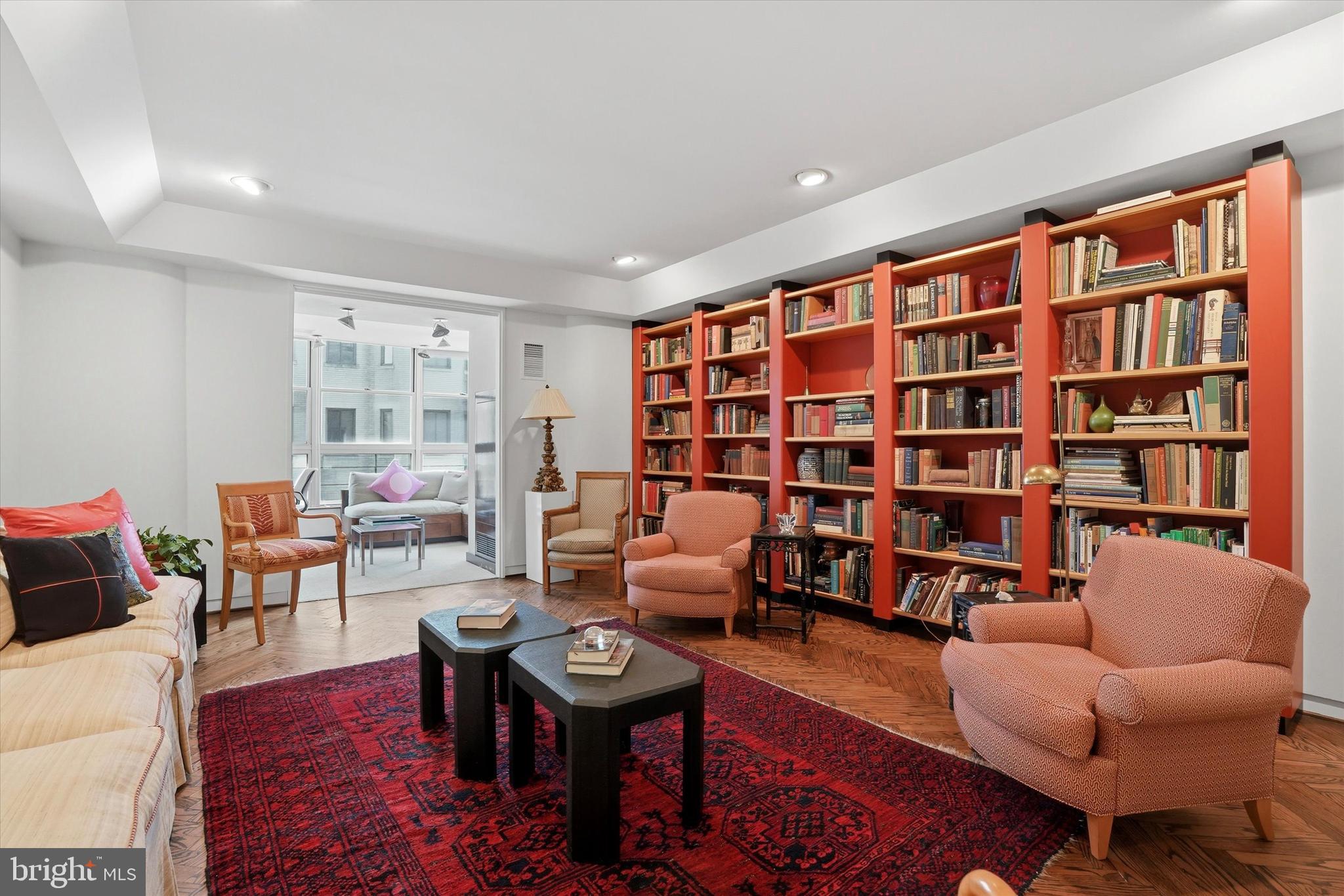 220 West Rittenhouse Square, Unit 22C Philadelphia, PA 19103 - Photo 4 of 29 Living room