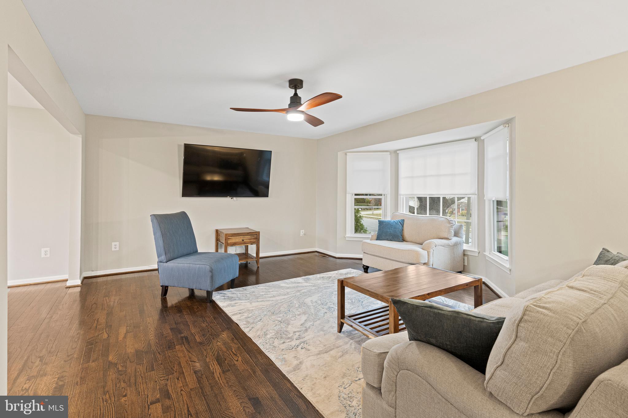 7819 Richfield Road Springfield, VA 22153 - Photo 5 of 50 Living Room, ceilg fan