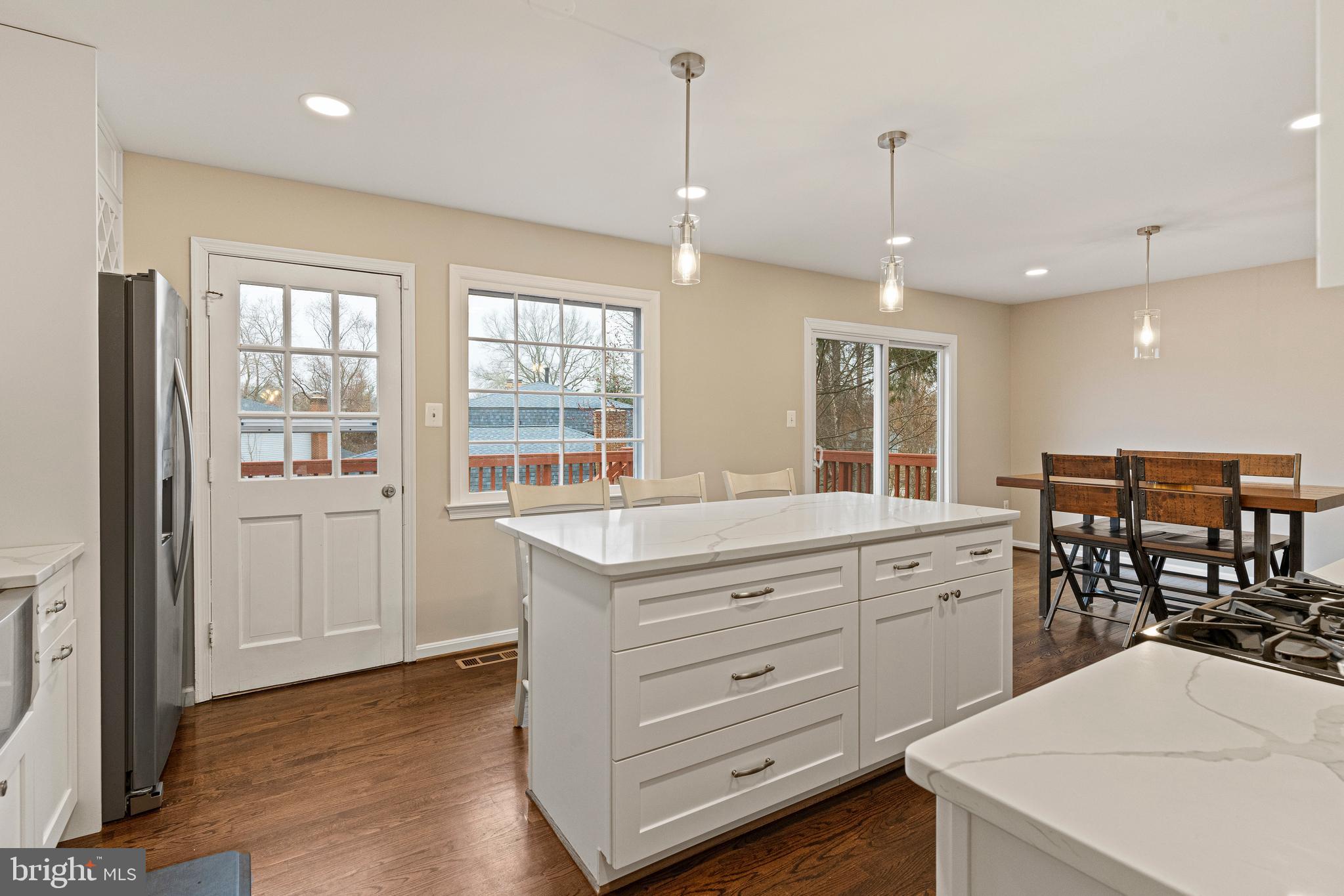 7819 Richfield Road Springfield, VA 22153 - Photo 10 of 50 Kitchen w/recessed lighting