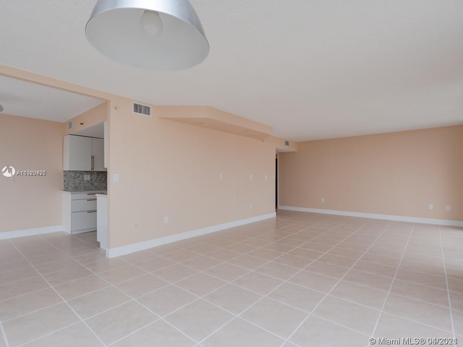 210 174th Street, Unit 2109 Sunny Isles Beach, FL 33160 - Photo 14 of 30