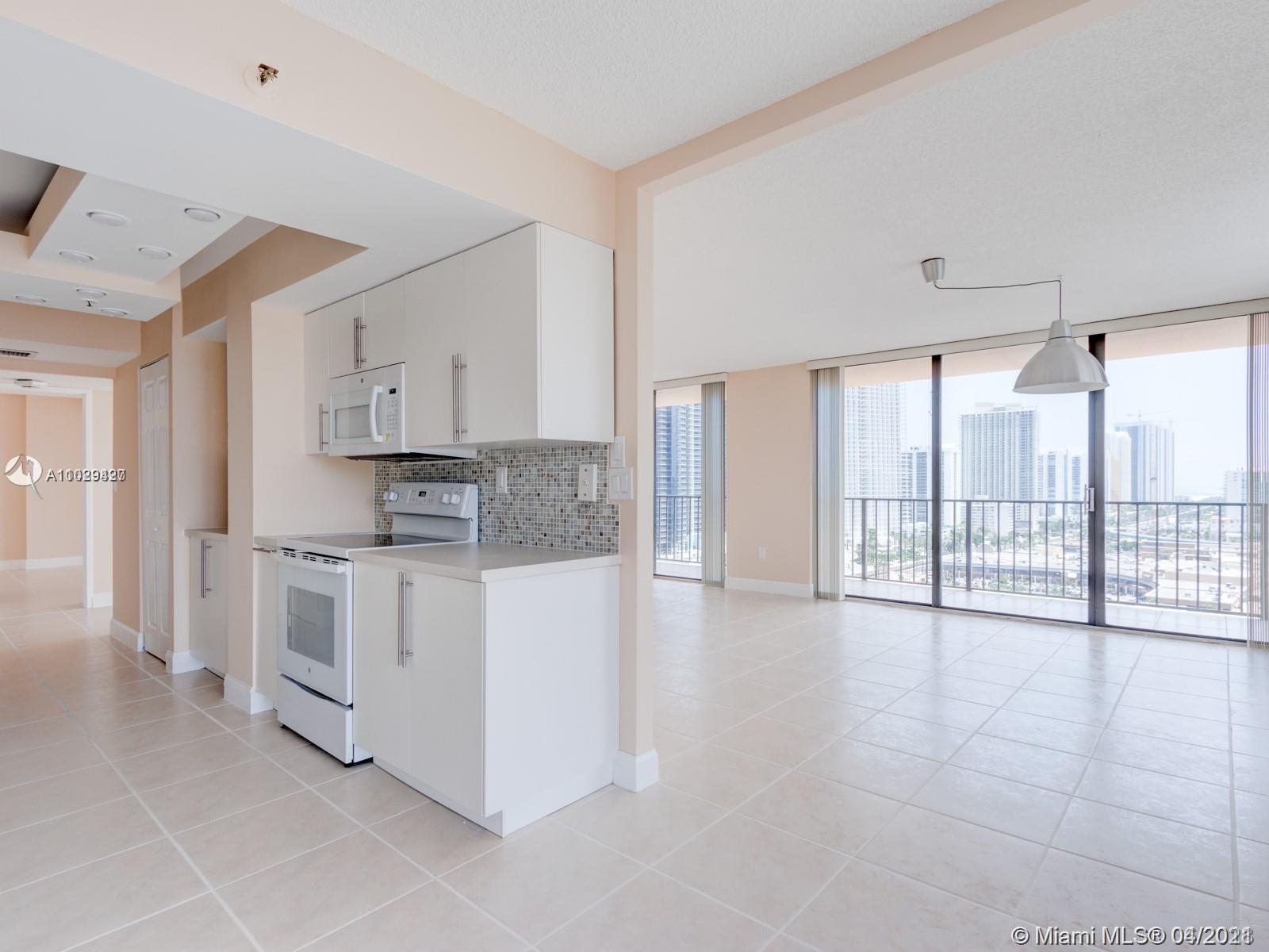 210 174th Street, Unit 2109 Sunny Isles Beach, FL 33160 - Photo 19 of 30