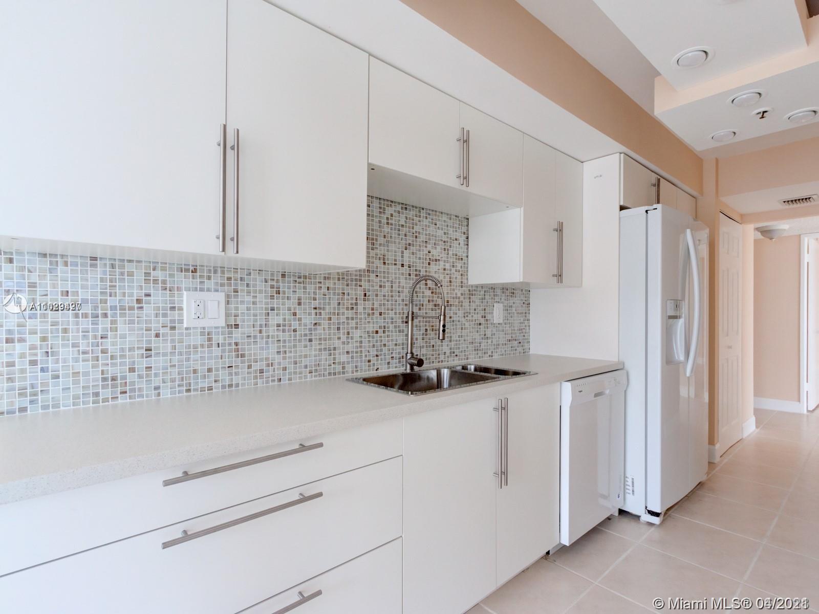 210 174th Street, Unit 2109 Sunny Isles Beach, FL 33160 - Photo 21 of 30