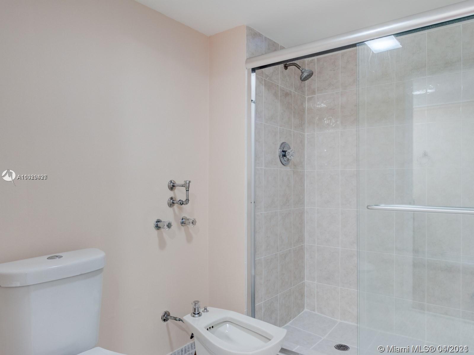 210 174th Street, Unit 2109 Sunny Isles Beach, FL 33160 - Photo 27 of 30