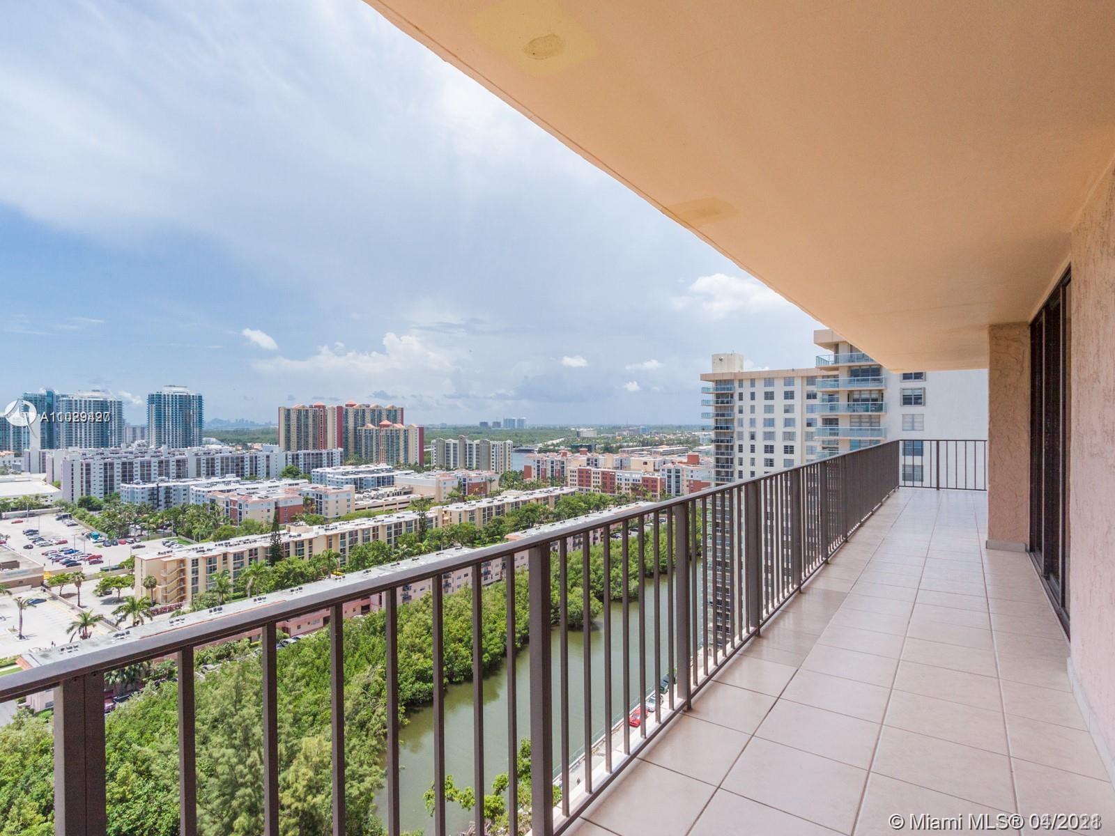 210 174th Street, Unit 2109 Sunny Isles Beach, FL 33160 - Photo 6 of 30