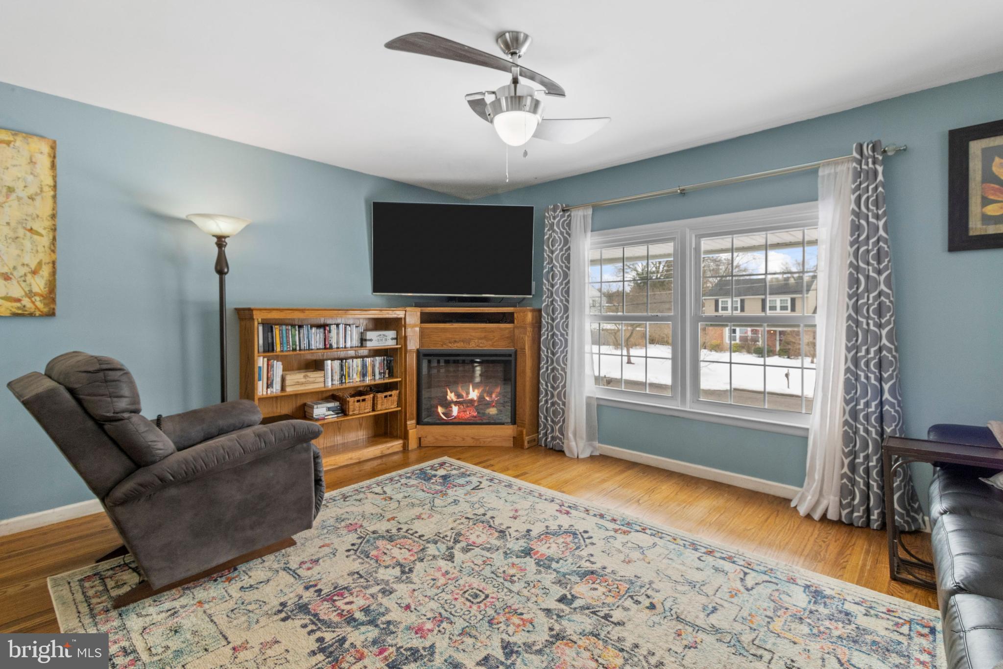 531 Delvale Road Yardley, PA 19067 - Photo 4 of 38 Gallery Image 4