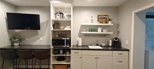 $718,600 | 1016 Rhodes Avenue, Sarasota, FL 34237