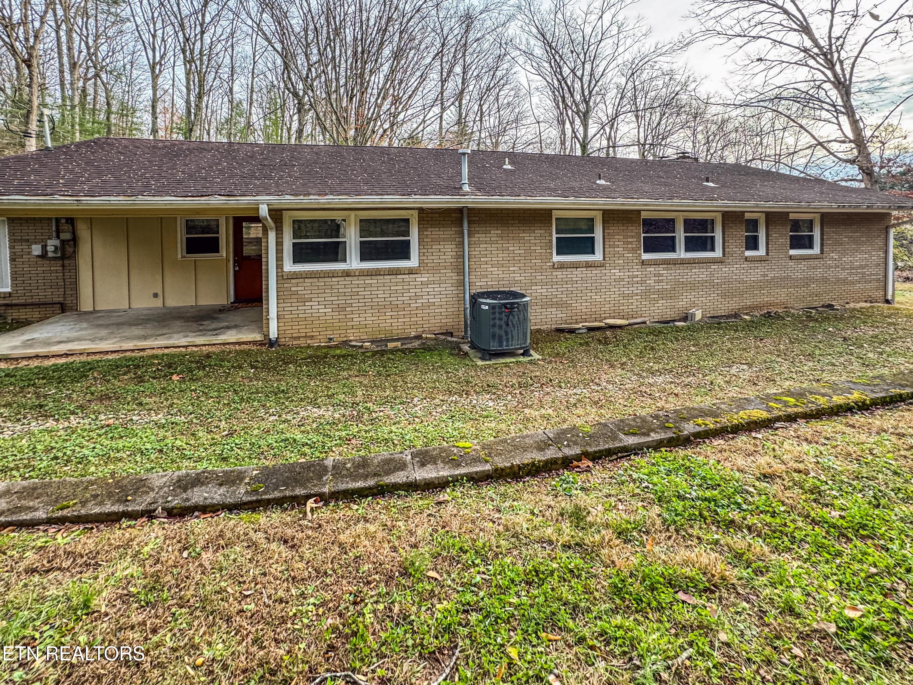103 Ditman Lane Oak Ridge, TN 37830 - Photo 27 of 31 IMG_20251203_170535 (2)
