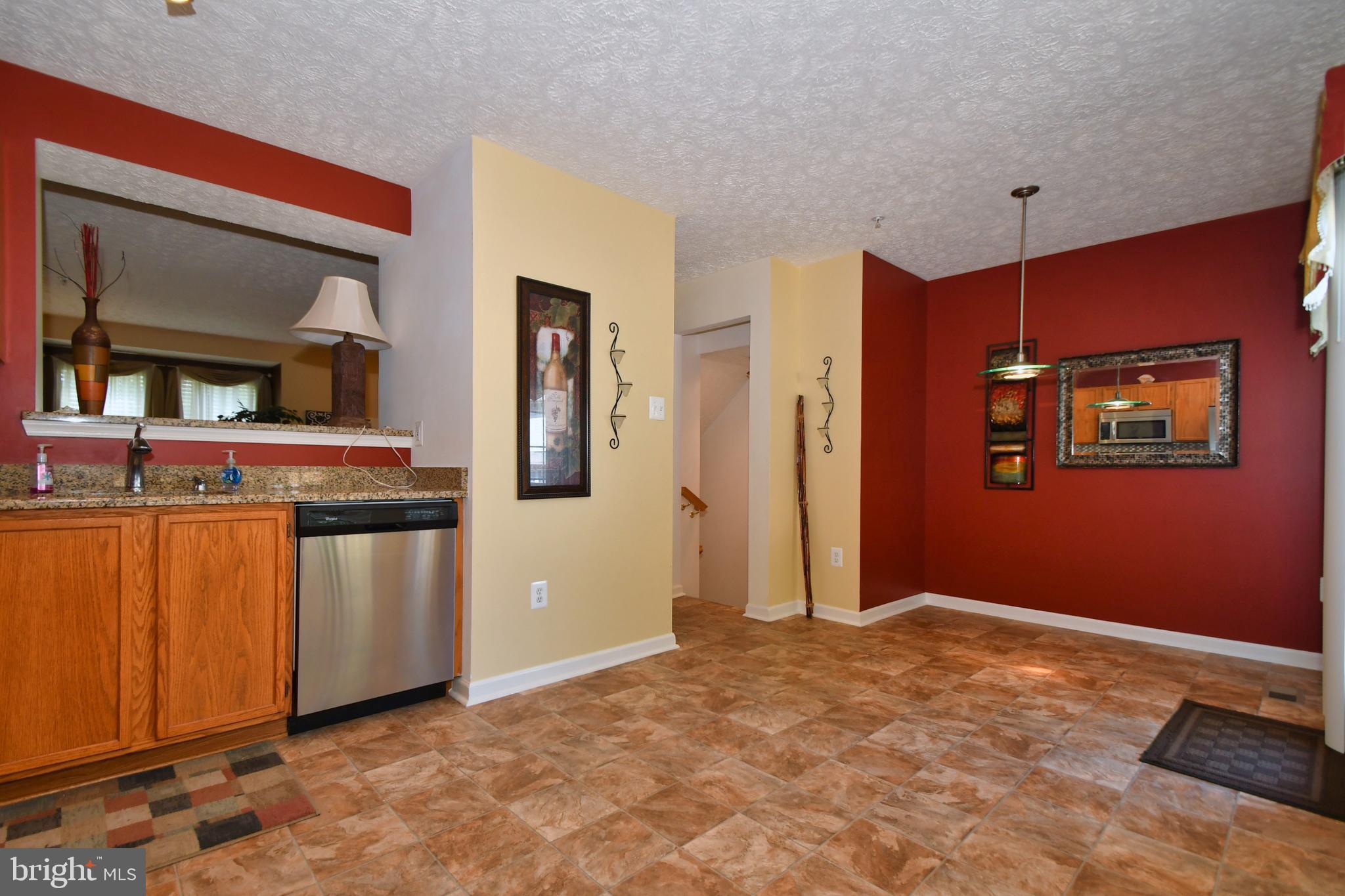 2071 Paperbark Road Baltimore, MD 21221 - Photo 11 of 46 Eat In Kitchen!