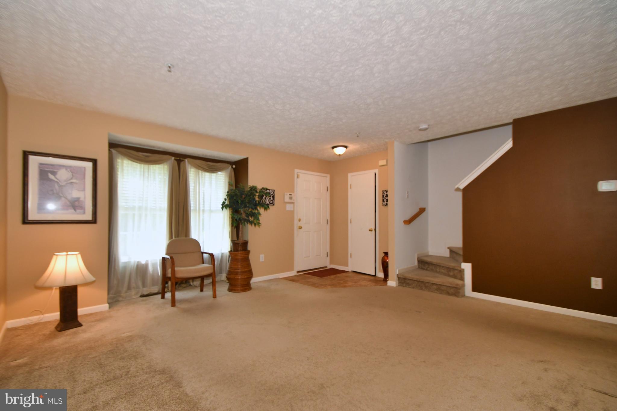 2071 Paperbark Road Baltimore, MD 21221 - Photo 4 of 46 Living Room