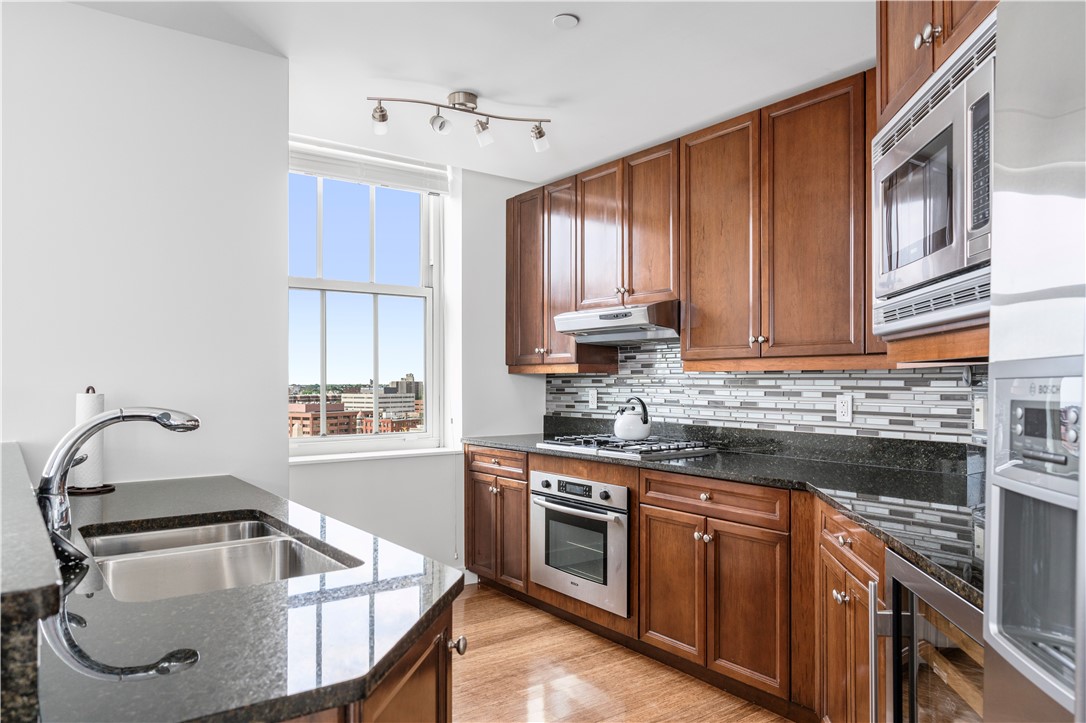 1 West Exchange Street, Unit 1907 Providence, RI 02903 - Photo 2 of 7