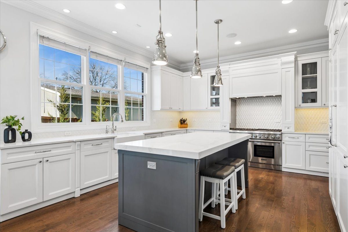 1024 Prairie Lawn Road Glenview, IL 60025 - Photo 11 of 55