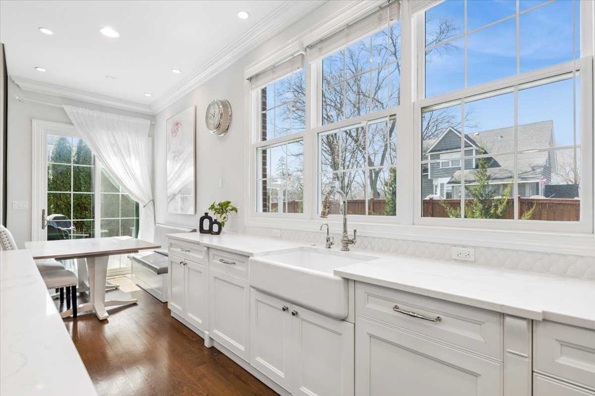 1024 Prairie Lawn Road Glenview, IL 60025 - Photo 13 of 55