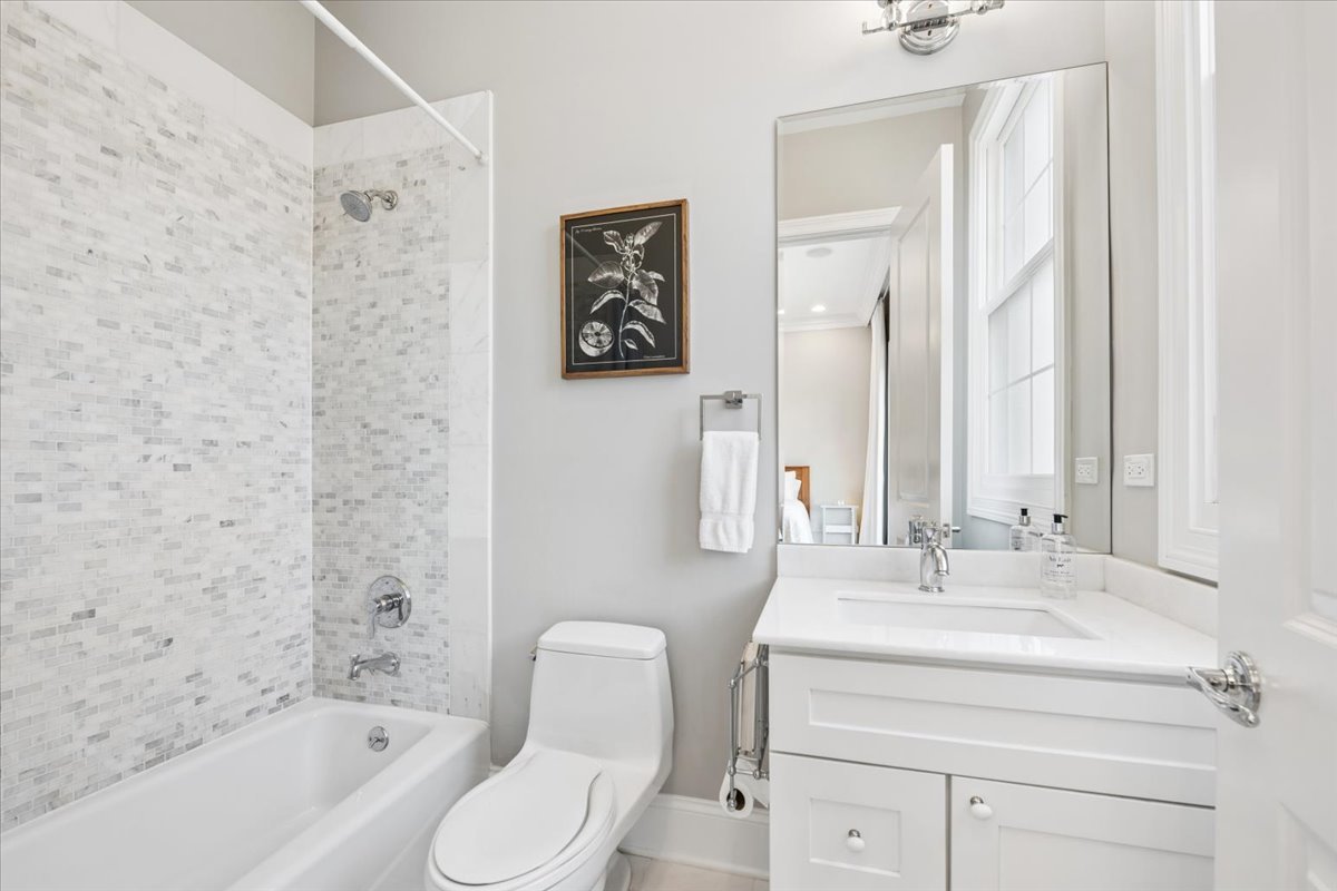 1024 Prairie Lawn Road Glenview, IL 60025 - Photo 23 of 55