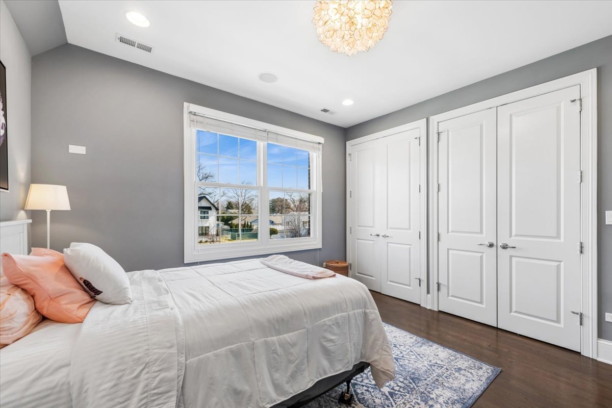 1024 Prairie Lawn Road Glenview, IL 60025 - Photo 30 of 55