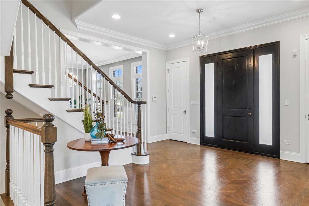 1024 Prairie Lawn Road Glenview, IL 60025 - Photo 3 of 55