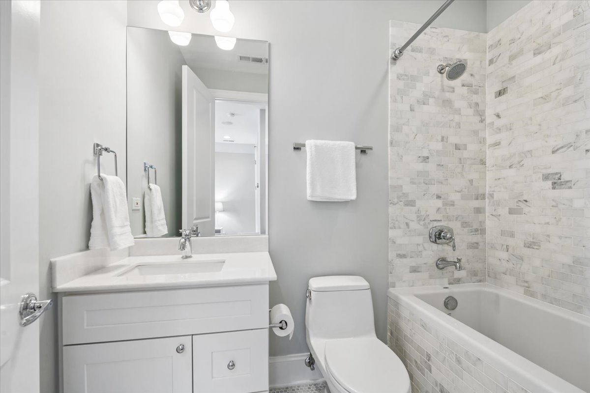 1024 Prairie Lawn Road Glenview, IL 60025 - Photo 37 of 55