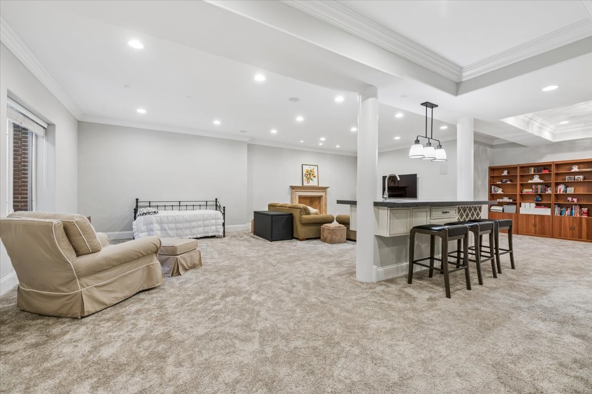 1024 Prairie Lawn Road Glenview, IL 60025 - Photo 39 of 55