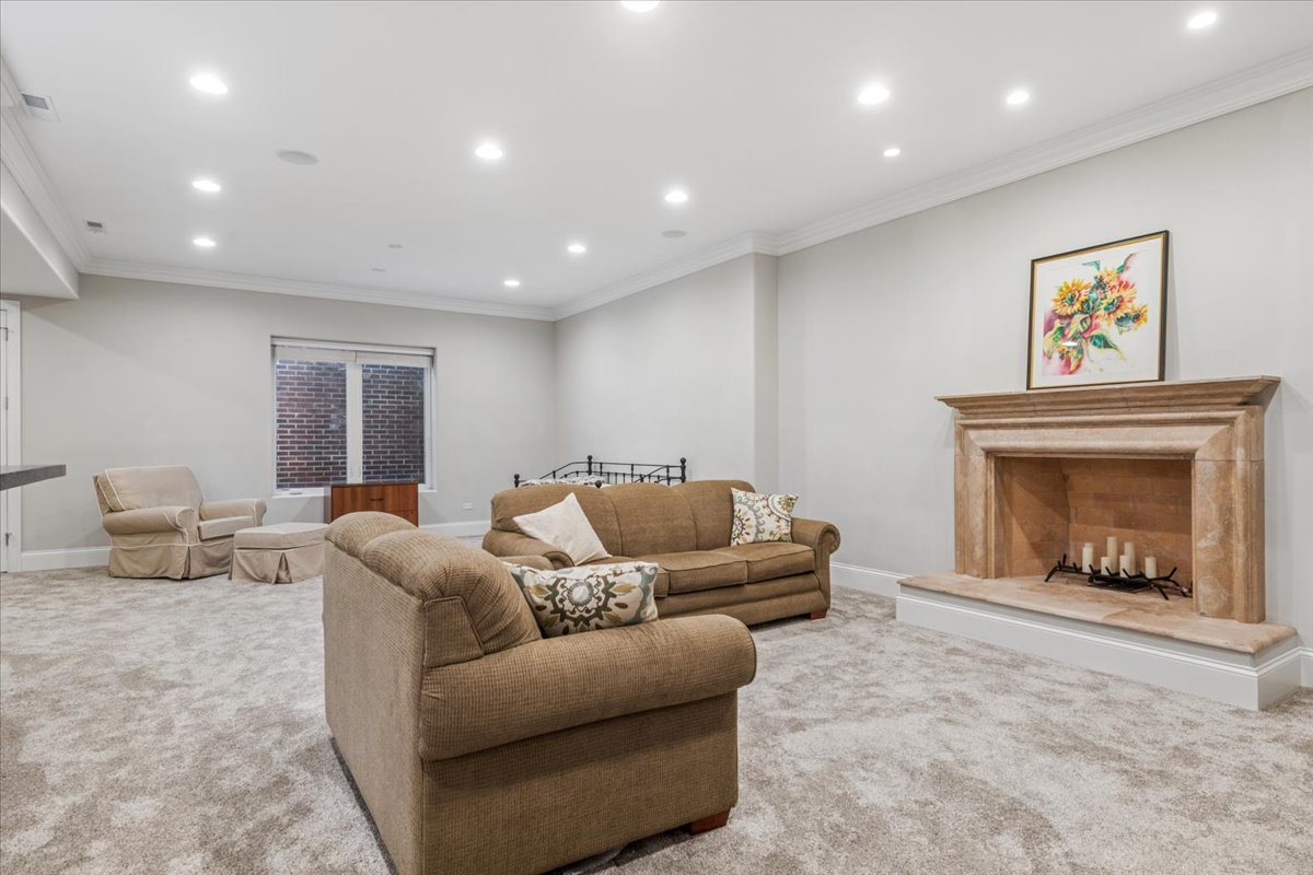 1024 Prairie Lawn Road Glenview, IL 60025 - Photo 40 of 55