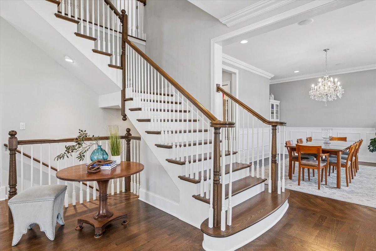 1024 Prairie Lawn Road Glenview, IL 60025 - Photo 5 of 55