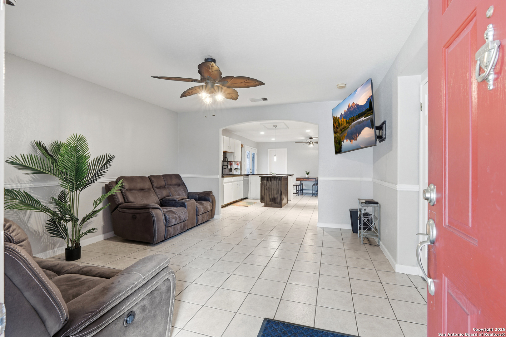 814 Inks Farm San Antonio, TX 78228 - Photo 2 of 32 a living room with furniture and a fireplace