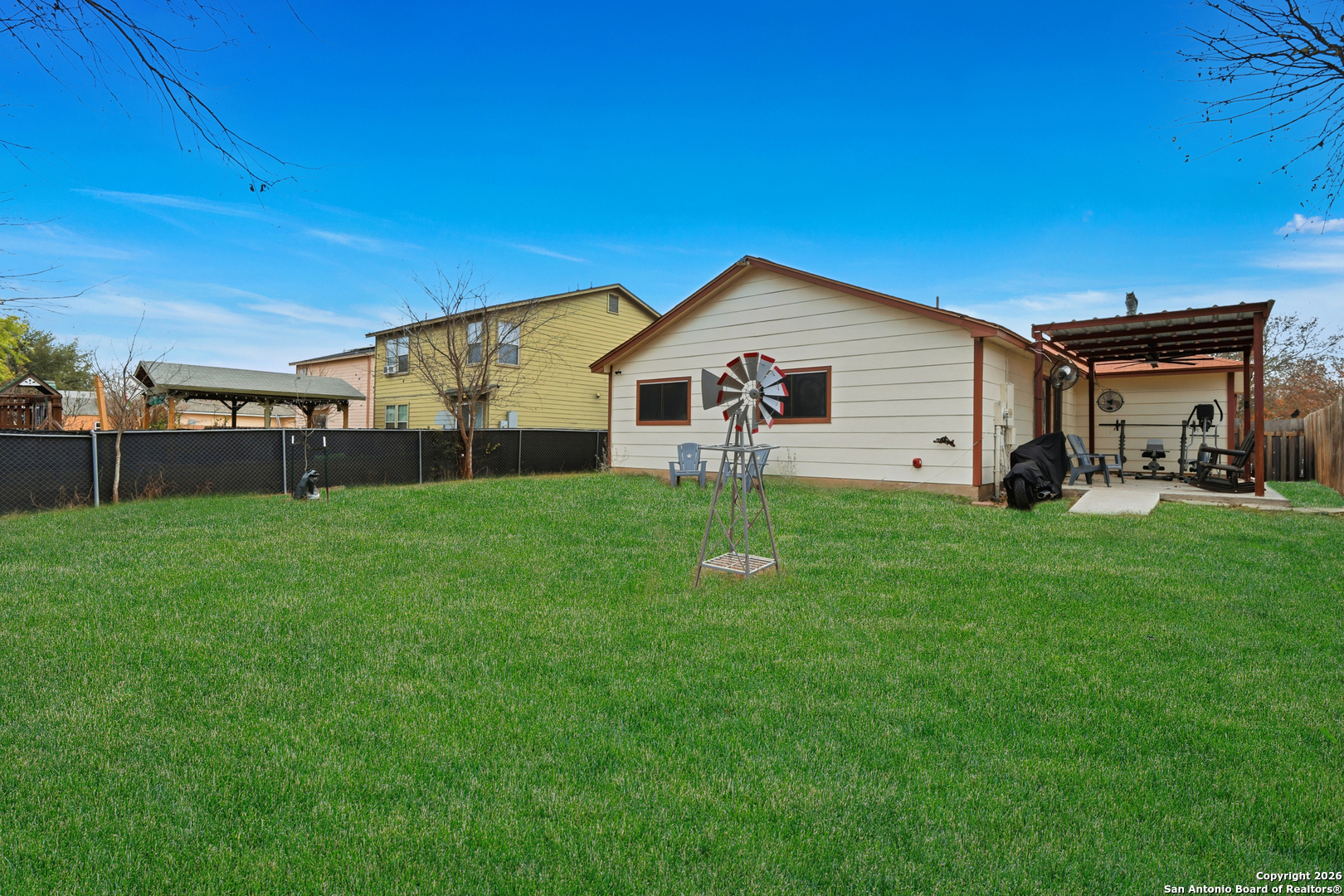 814 Inks Farm San Antonio, TX 78228 - Photo 25 of 32 a front view of house with yard