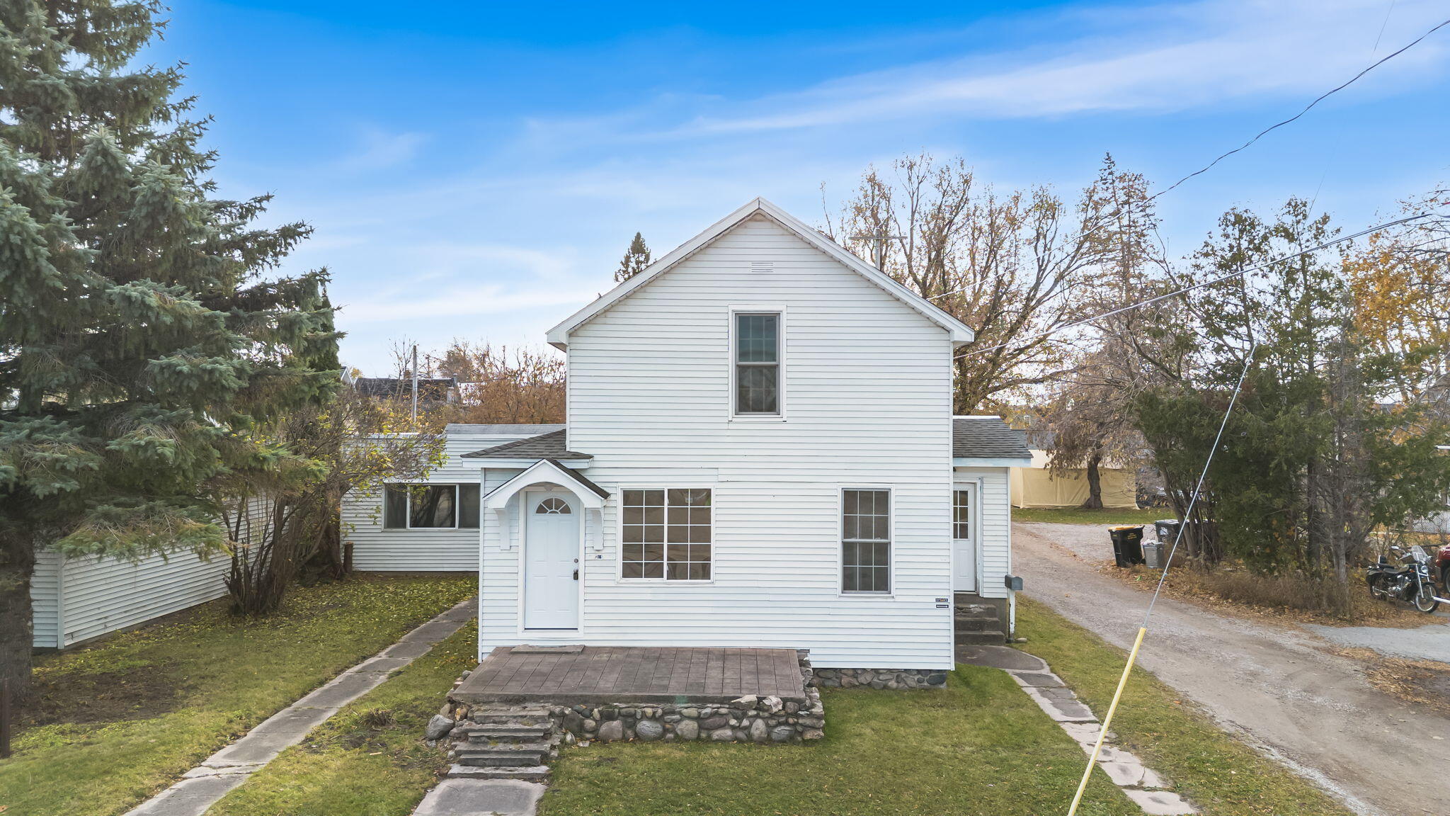 214 East State Street Cheboygan, MI 49721 - Photo 1 of 37 2-web-or-mls-DJI_0016