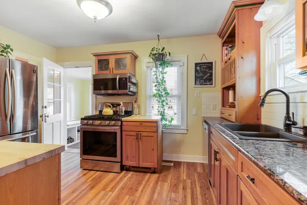 $254,900 | 2026 Winnebago Street, La Crosse, WI 54601