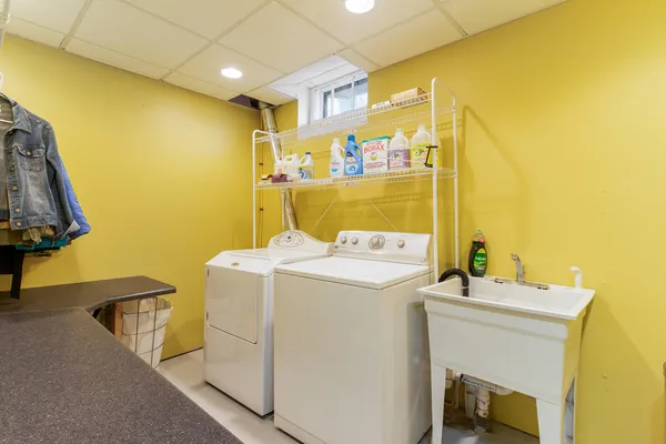 $254,900 | 2026 Winnebago Street, La Crosse, WI 54601