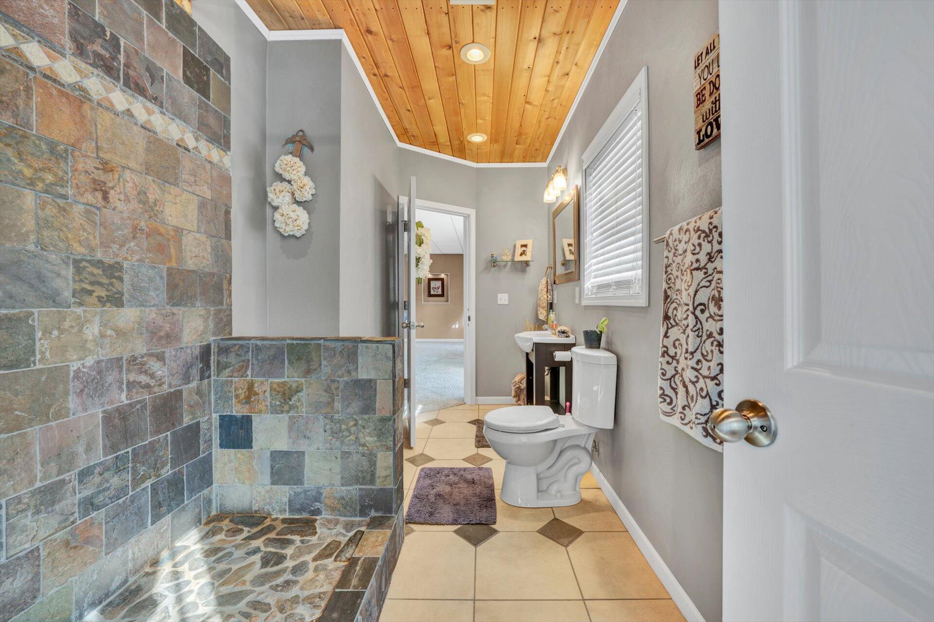 3304 Green Level Road Rocky Mount, VA 24151 - Photo 31 of 42 32-DSC00010
