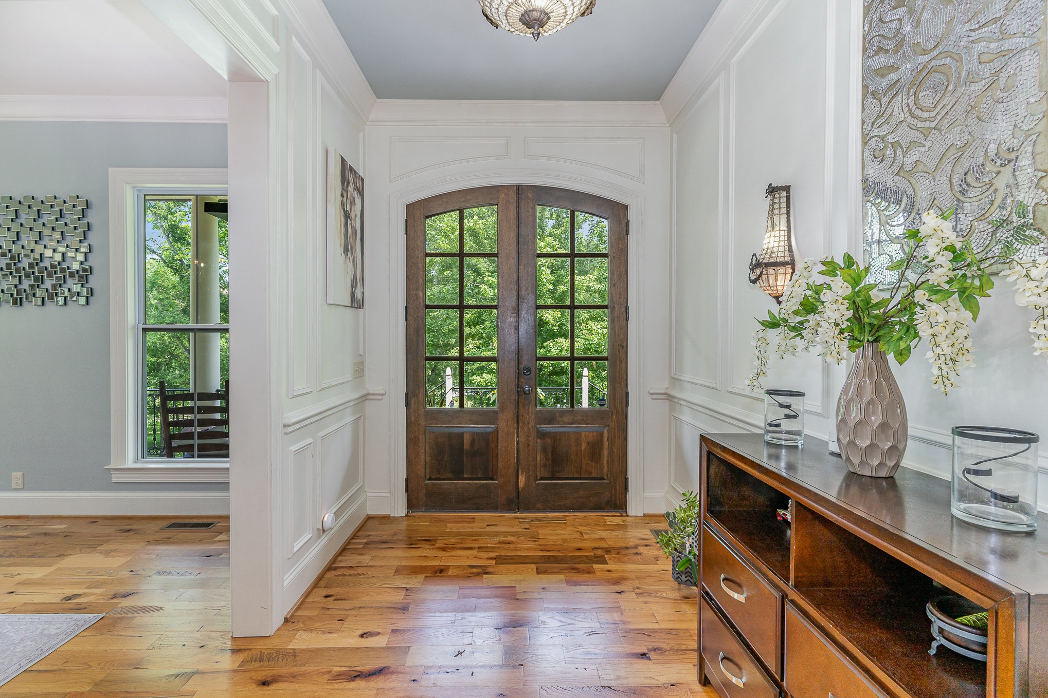4289 Peytonsville-Trinity Road Franklin, TN 37064 - Photo 16 of 67 a view of an entryway with wooden floor and a potted plant