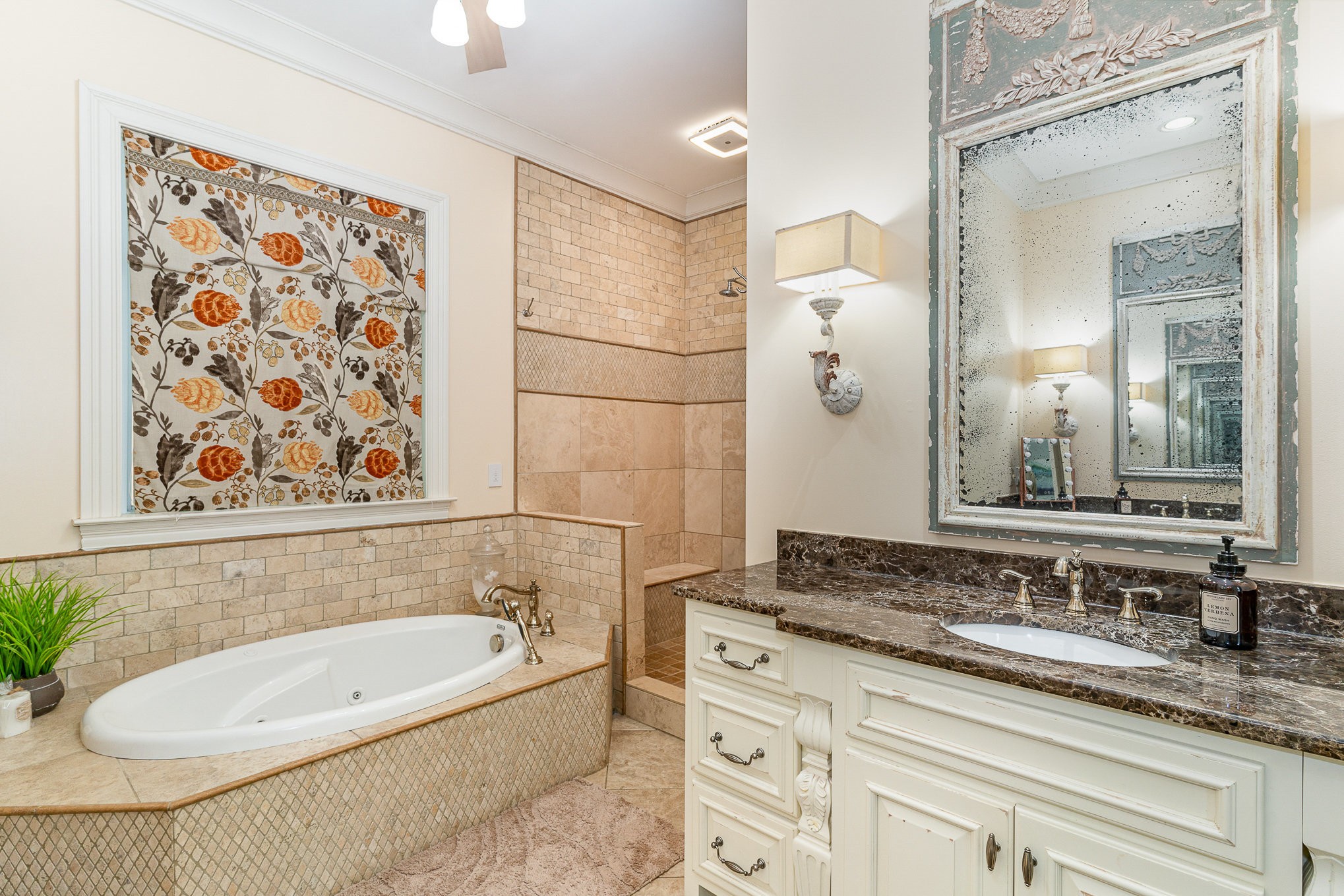 4289 Peytonsville-Trinity Road Franklin, TN 37064 - Photo 35 of 67 a bathroom with a bathtub and a sink