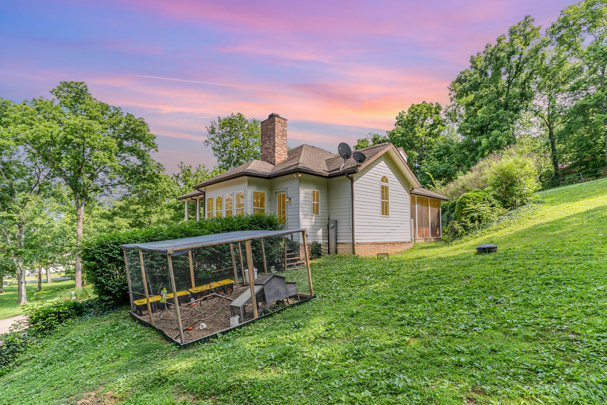 4289 Peytonsville-Trinity Road Franklin, TN 37064 - Photo 57 of 67 a view of a house with backyard and garden