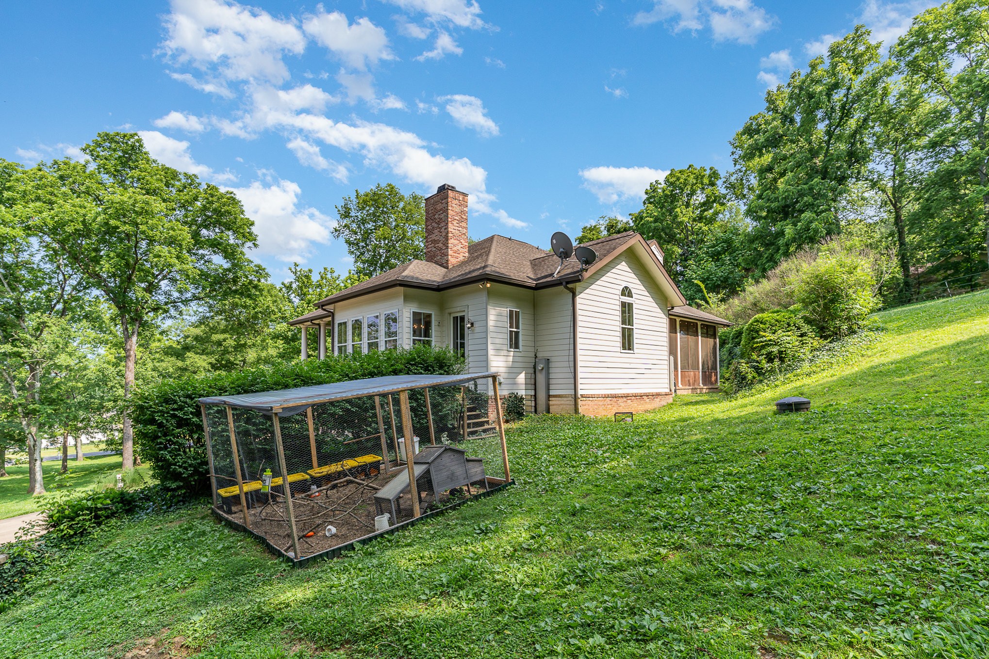 4289 Peytonsville-Trinity Road Franklin, TN 37064 - Photo 58 of 67 a view of a house with backyard and garden