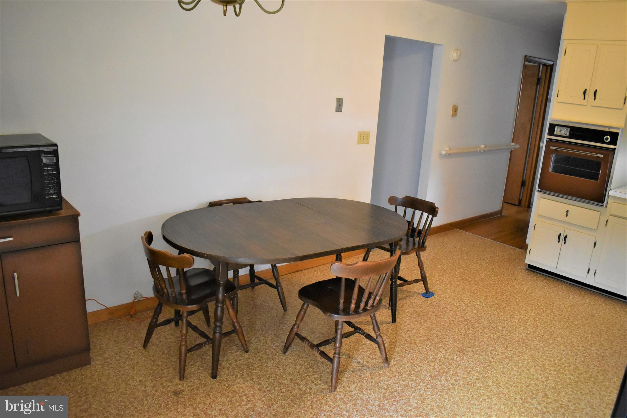 935 Chestnut Grove Road Dover, DE 19904 - Photo 6 of 18 Dining Area
