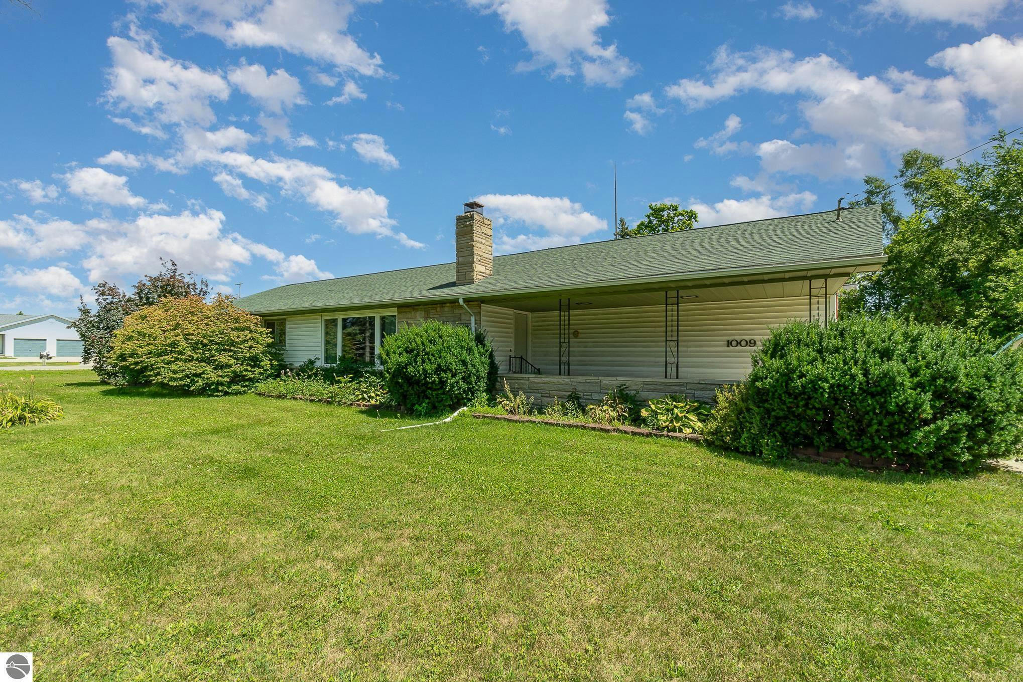 1009 South Lincoln Road Mount Pleasant, MI 48858 - Photo 1 of 5 Gallery Image 1