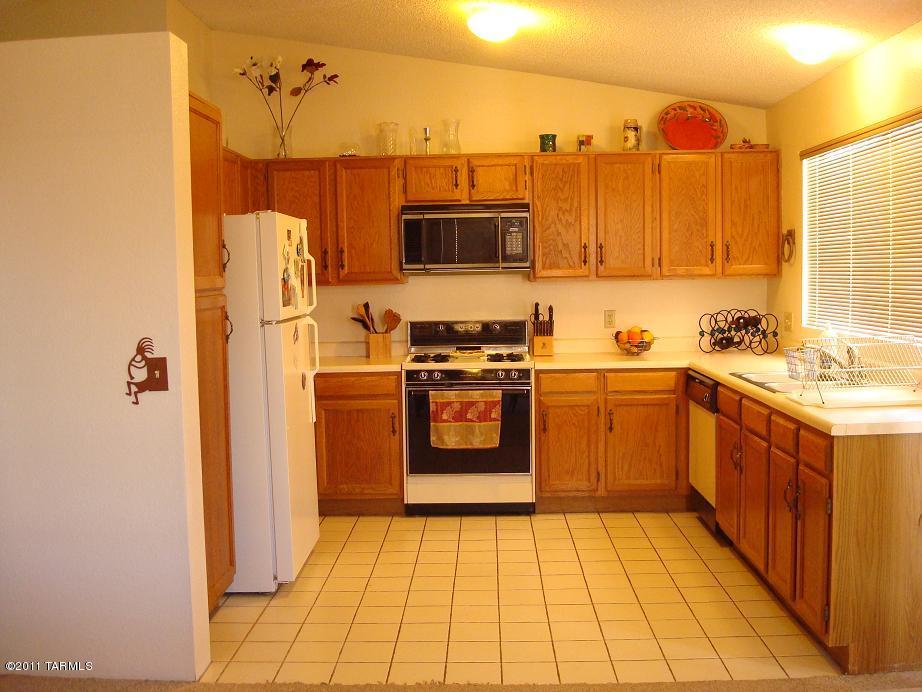 5940 South Springbrook Drive Tucson, AZ 85746 - Photo 5 of 10