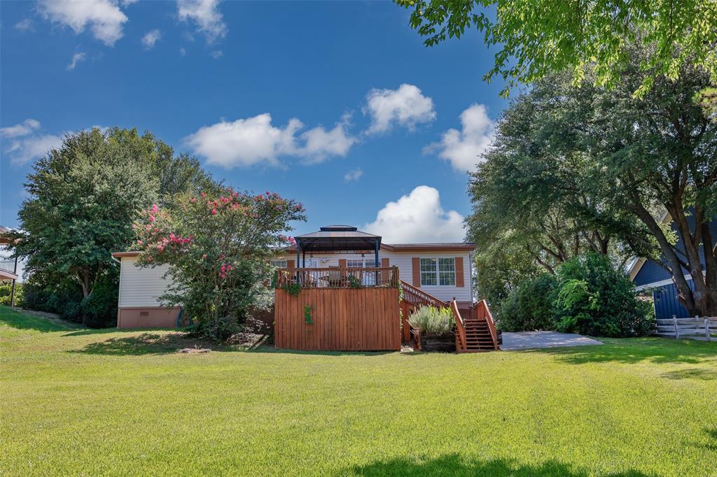 41 Thompson Road Gainesville, TX 76240 - Photo 2 of 40