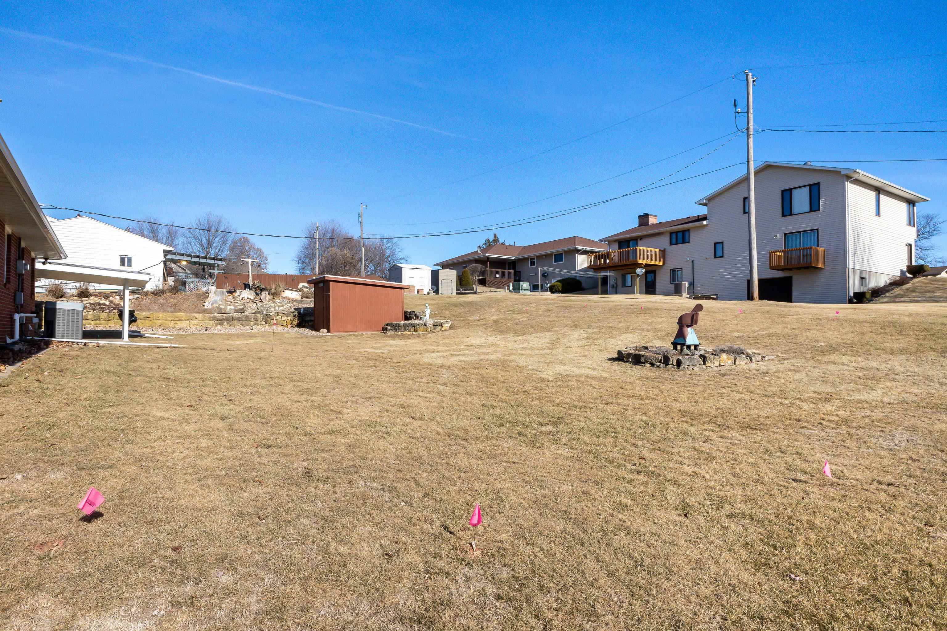 2452 Radford Road Dubuque, IA 52002 - Photo 37 of 39 Gallery Image 37
