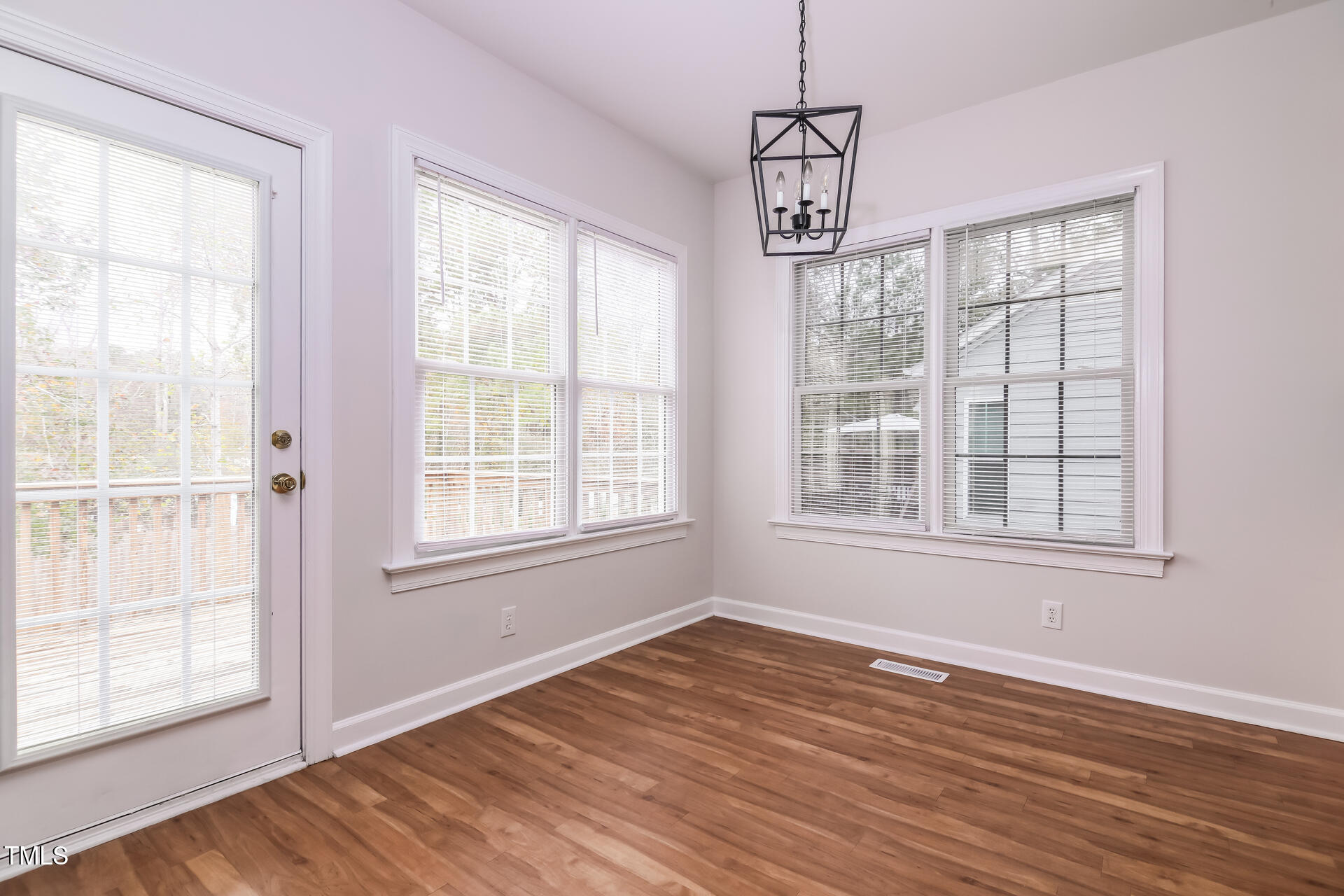 5969 Jones Farm Road Wake Forest, NC 27587 - Photo 7 of 19 006-photo-breakfast-nook-14162627