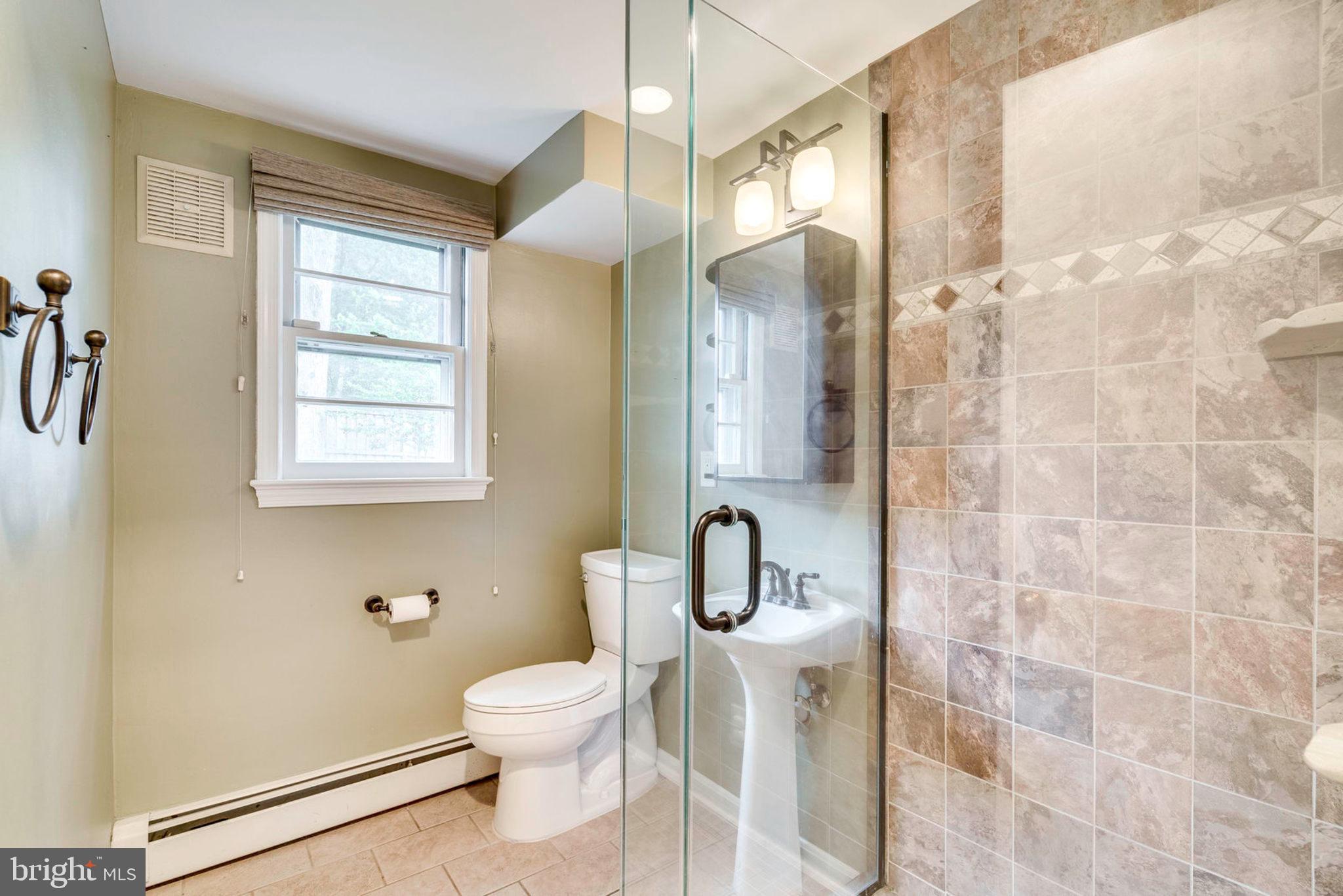 4235 Sideburn Road Fairfax, VA 22030 - Photo 13 of 54 Gallery Image 13