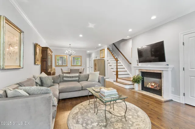 $7,900 | 104 West Ritch Avenue, Unit 6, Greenwich, CT 06830