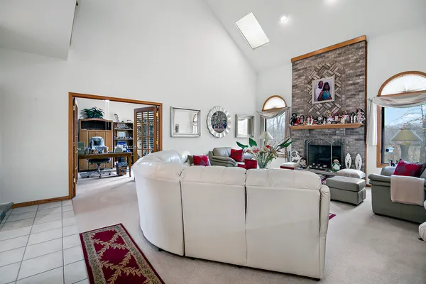 $589,900 | 321 Royal Oaks Drive, Steger, IL 60475