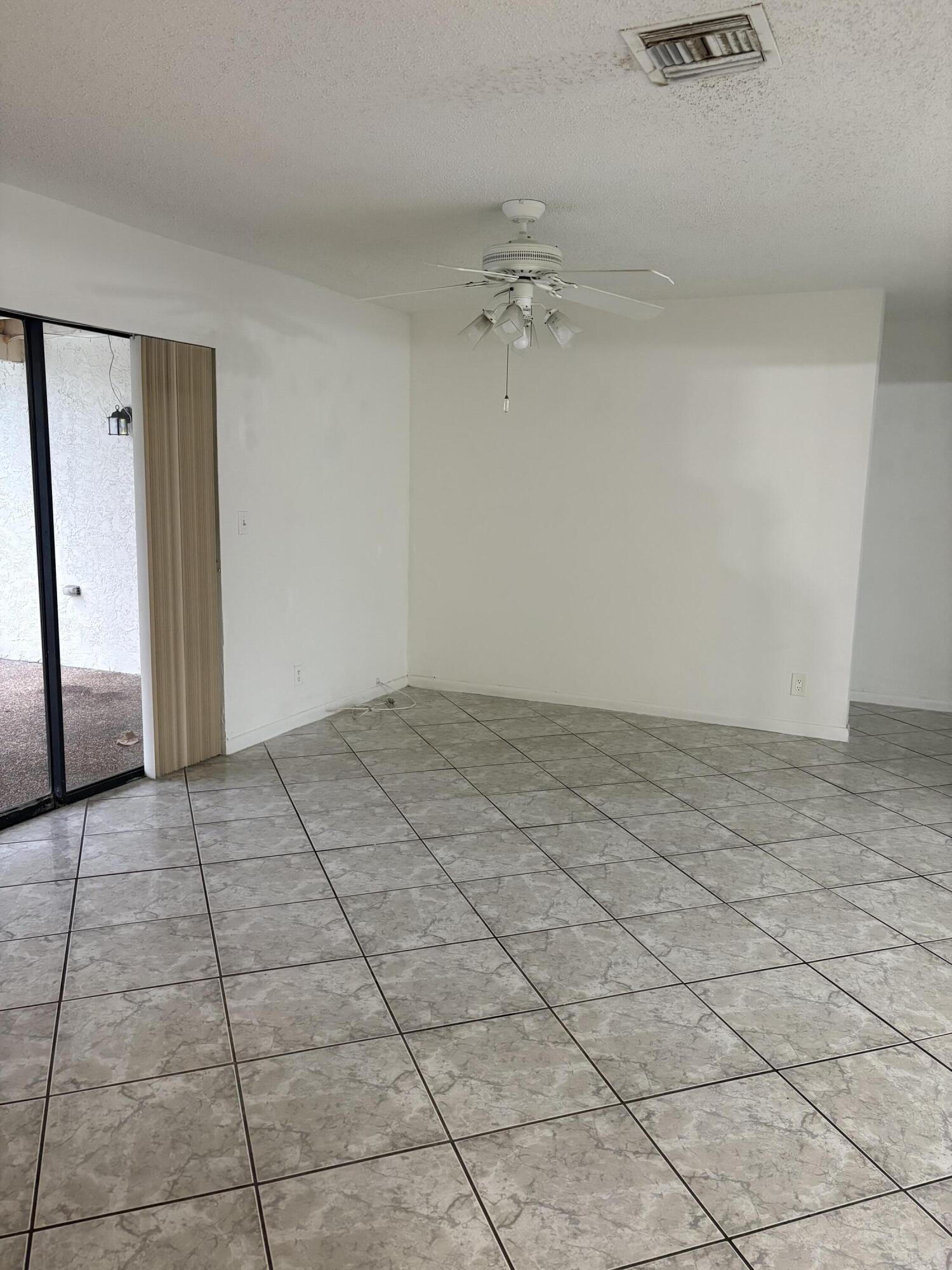 6269 Woodbury Road Boca Raton, FL 33433 - Photo 17 of 21 IMG_2099
