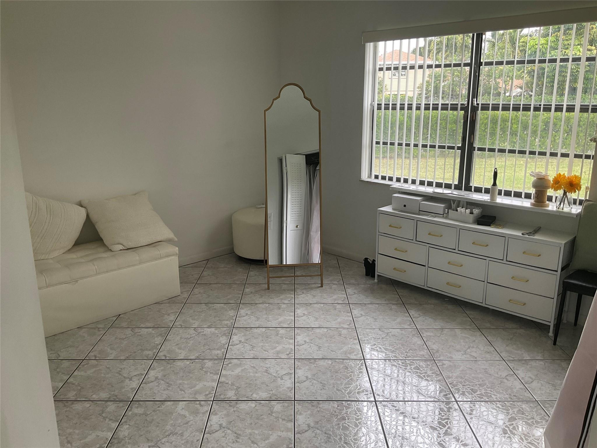 6269 Woodbury Road Boca Raton, FL 33433 - Photo 5 of 8 Photo 5