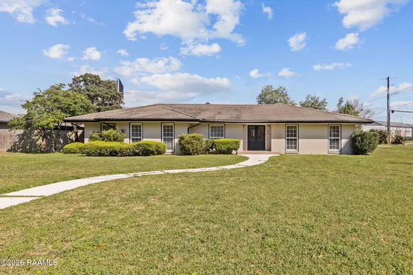 $429,000 | 121 Beverly Drive, Lafayette, LA 70503