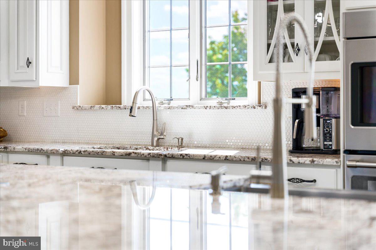 12565 Stone Crest Circle Waynesboro, PA 17268 - Photo 31 of 145 Two sinks make clean-up a breeze